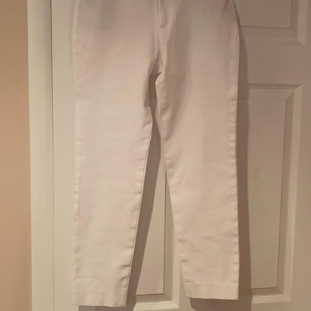 The Diva old navy perfect white skinny jeans, S